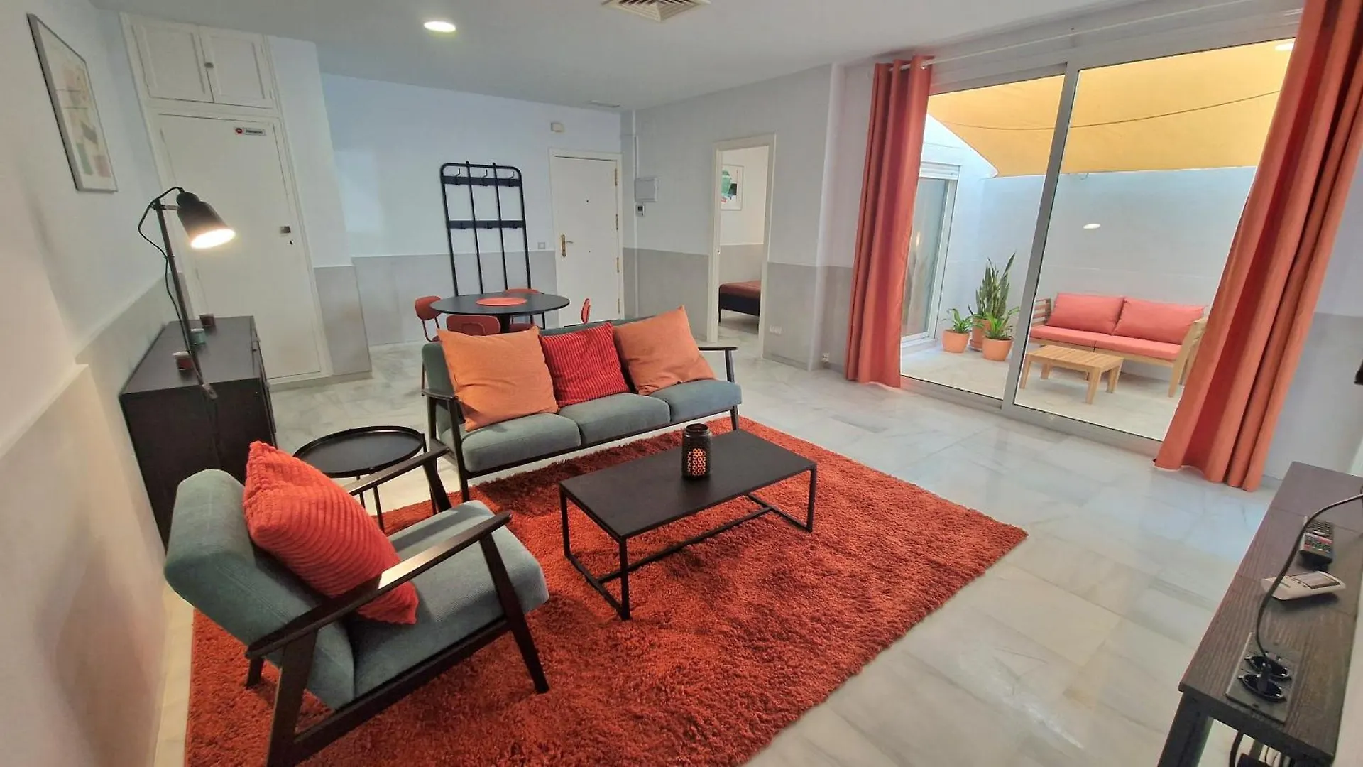 Sofia Luxury Apartment Sevilla 0*,