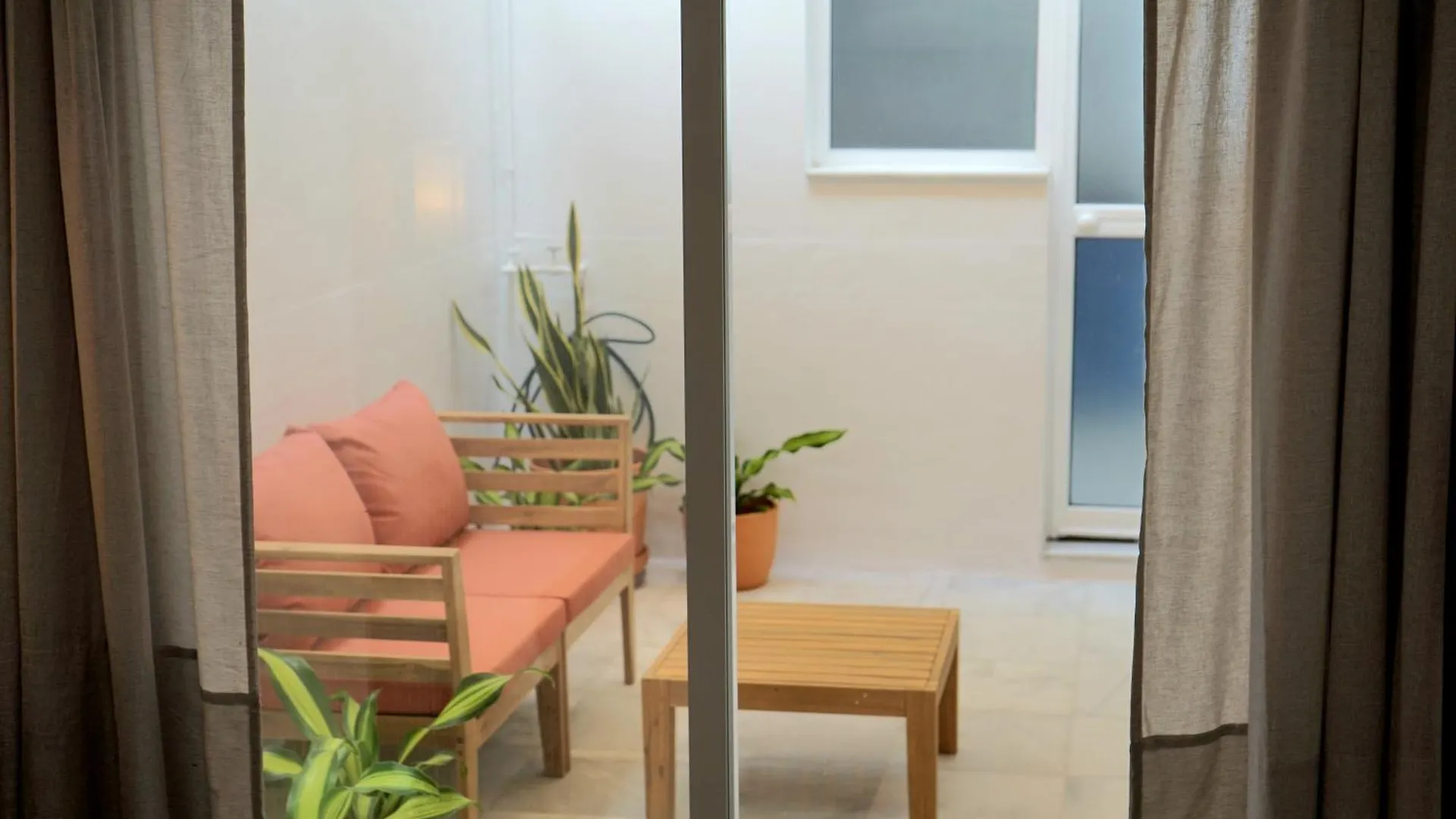 Sofia Luxury Apartment Seville Spain